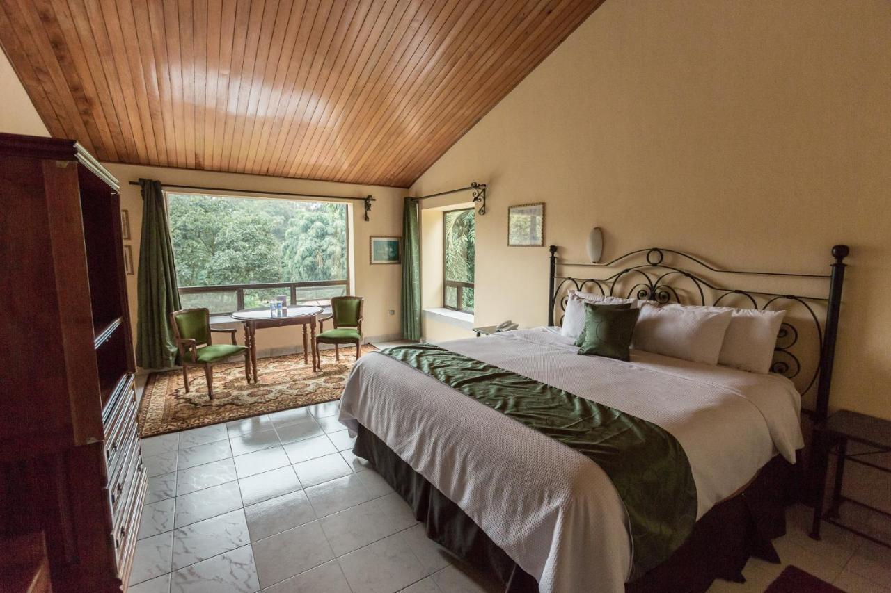 Park Hotel Santa Cruz Verapaz Exteriör bild