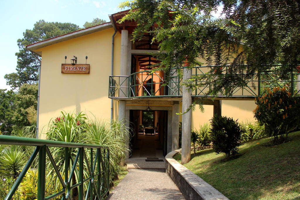 Park Hotel Santa Cruz Verapaz Exteriör bild